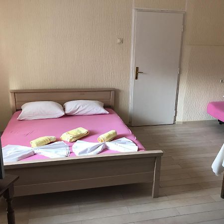 Apartments Popovic Ulcinj Bagian luar foto