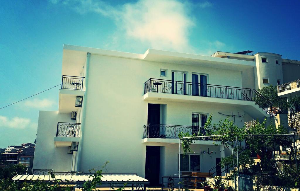 Apartments Popovic Ulcinj Bagian luar foto
